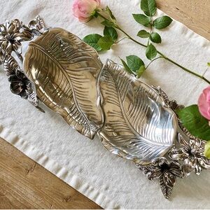 Arthur Court Designs Aluminum Magnolia Flower Centerpiece Tray 24.5 in x 8 in